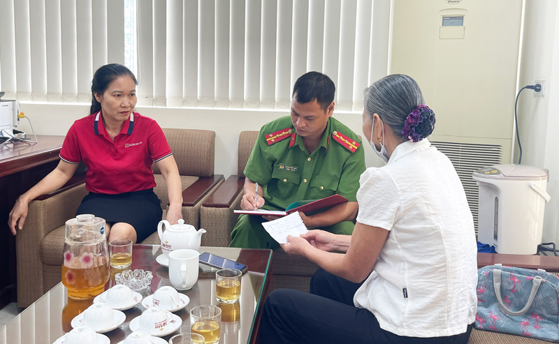 Một ngân hàng ngăn chặn thành công hàng trăm vụ lừa đảo chuyển tiền từ đầu năm- Ảnh 1.