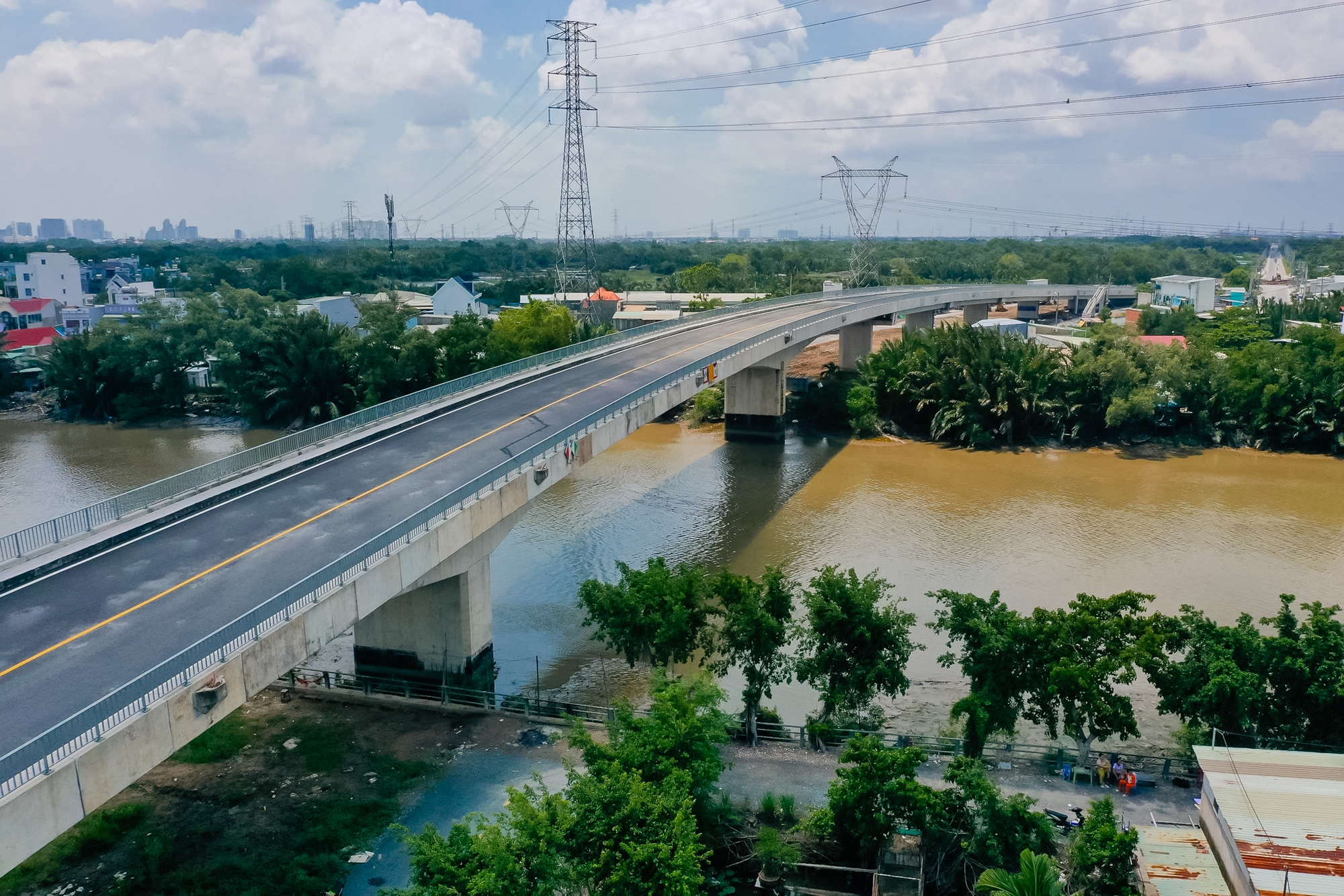 Ảnh: Toàn cảnh cây cầu 500 tỷ rút ngắn quãng đường 10km chỉ còn 500 mét tại TP.HCM- Ảnh 16.