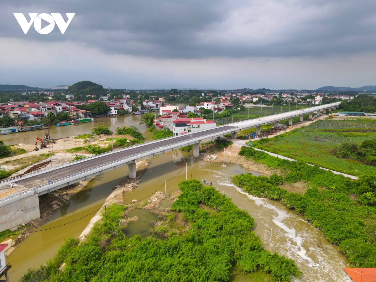 Cầu gần 400 tỷ làm xong cả năm nay vẫn “đắp chiếu”, lãnh đạo Bắc Ninh nói gì?- Ảnh 6.