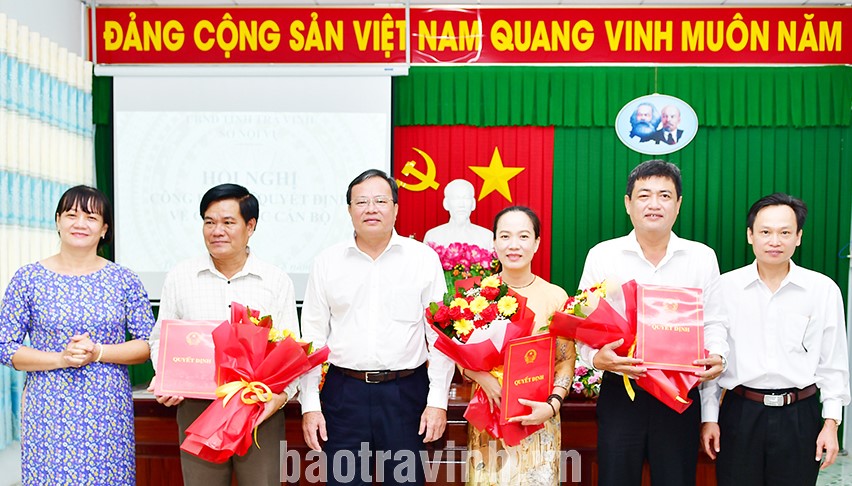 Bổ nhiệm Bí thư Thị ủy, nữ Phó Chủ tịch thành phố giữ chức Giám đốc, Phó Giám đốc Sở- Ảnh 1.