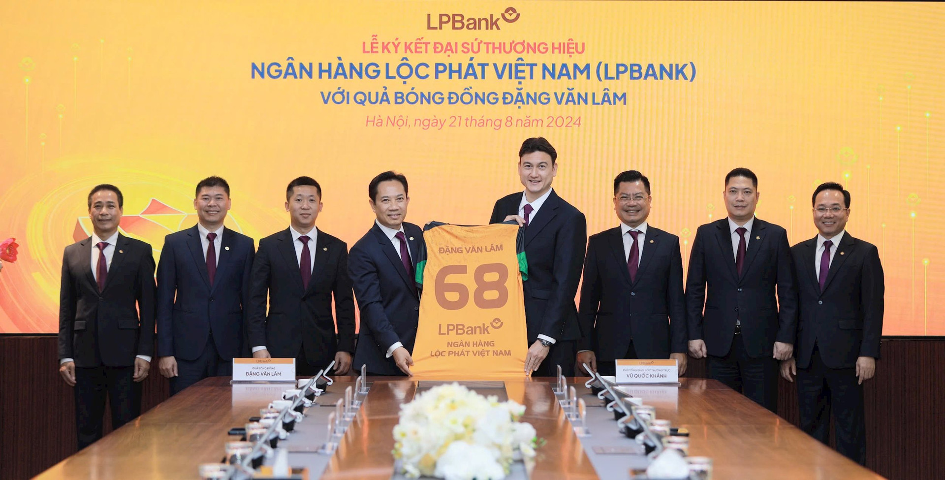 Thủ môn hàng đầu Việt Nam Đặng Văn Lâm được LPBank lựa chọn làm Đại sứ thương hiệu- Ảnh 2.