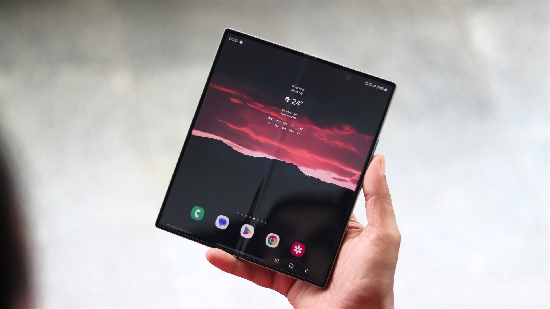 Galaxy Z Fold 6: Cầm trên tay chiếc AI Phone ‘đỉnh’ nhất thị trường sẽ thế nào?- Ảnh 4.