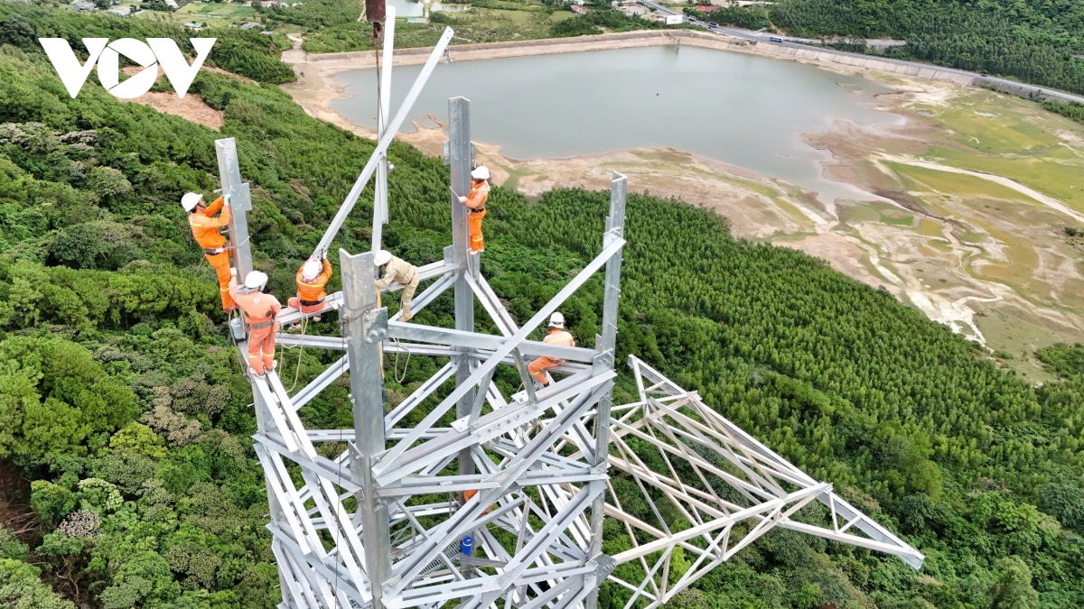 “Vượt gió” trên cung đoạn khó nhất của Dự án đường dây 500kV mạch 3- Ảnh 7.