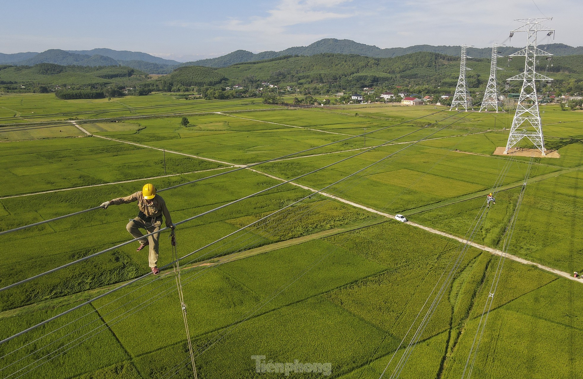 Toàn cảnh đường dây 500kV mạch 3 qua Hà Tĩnh trước ngày về đích- Ảnh 22.