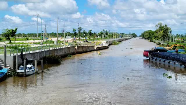 Kiên Giang: Bờ kè 80 tỷ đồng sạt lở sau 5 tháng đưa vào sử dụng- Ảnh 1.