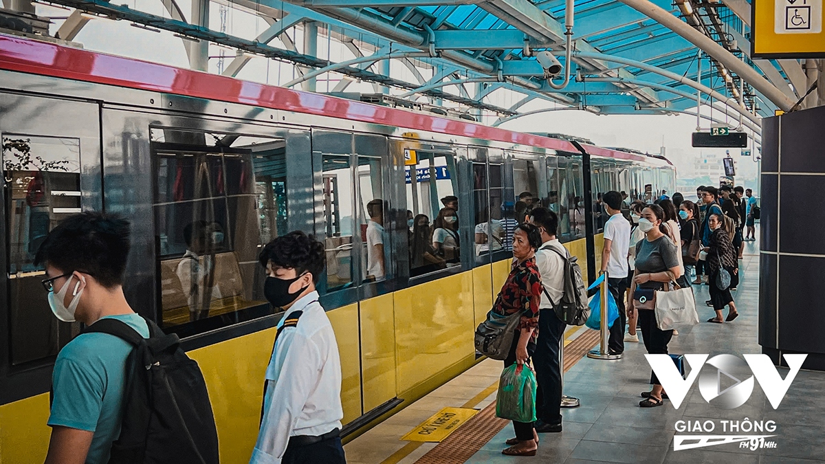 Hết miễn phí, metro Nhổn – ga Hà Nội vẫn thu hút hành khách- Ảnh 12.