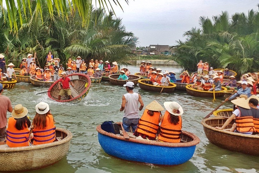 Chuyến đi thuyền ở miền Trung lọt danh sách 