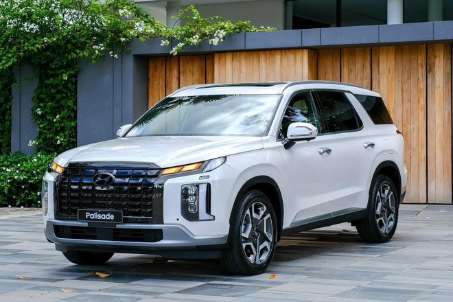 Hyundai Palisade giảm giá tới 150 triệu tại đại lý: Sales báo 'xả lỗ', bản rẻ nhất còn 1,345 tỷ đồng, rẻ hơn niêm yết Fortuner, 'giẫm chân' Santa Fe- Ảnh 5.