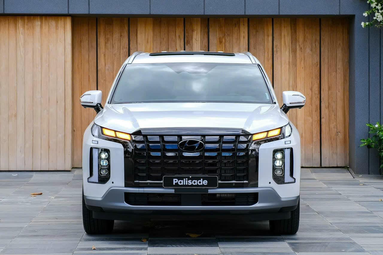 Hyundai Palisade giảm giá tới 150 triệu tại đại lý: Sales báo 'xả lỗ', bản rẻ nhất còn 1,345 tỷ đồng, rẻ hơn niêm yết Fortuner, 'giẫm chân' Santa Fe- Ảnh 8.