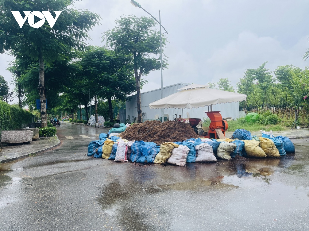 Cảnh hoang tàn bên trong khu biệt thự hơn 7.000 tỷ bị bỏ hoang ở Hà Nội- Ảnh 13.