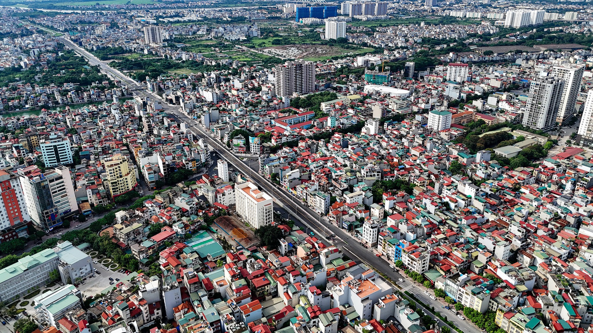 VIDEO: Cận cảnh đoạn đường 1,5 km đầu tư hơn 1.200 tỉ đồng làm mãi không xong- Ảnh 1.