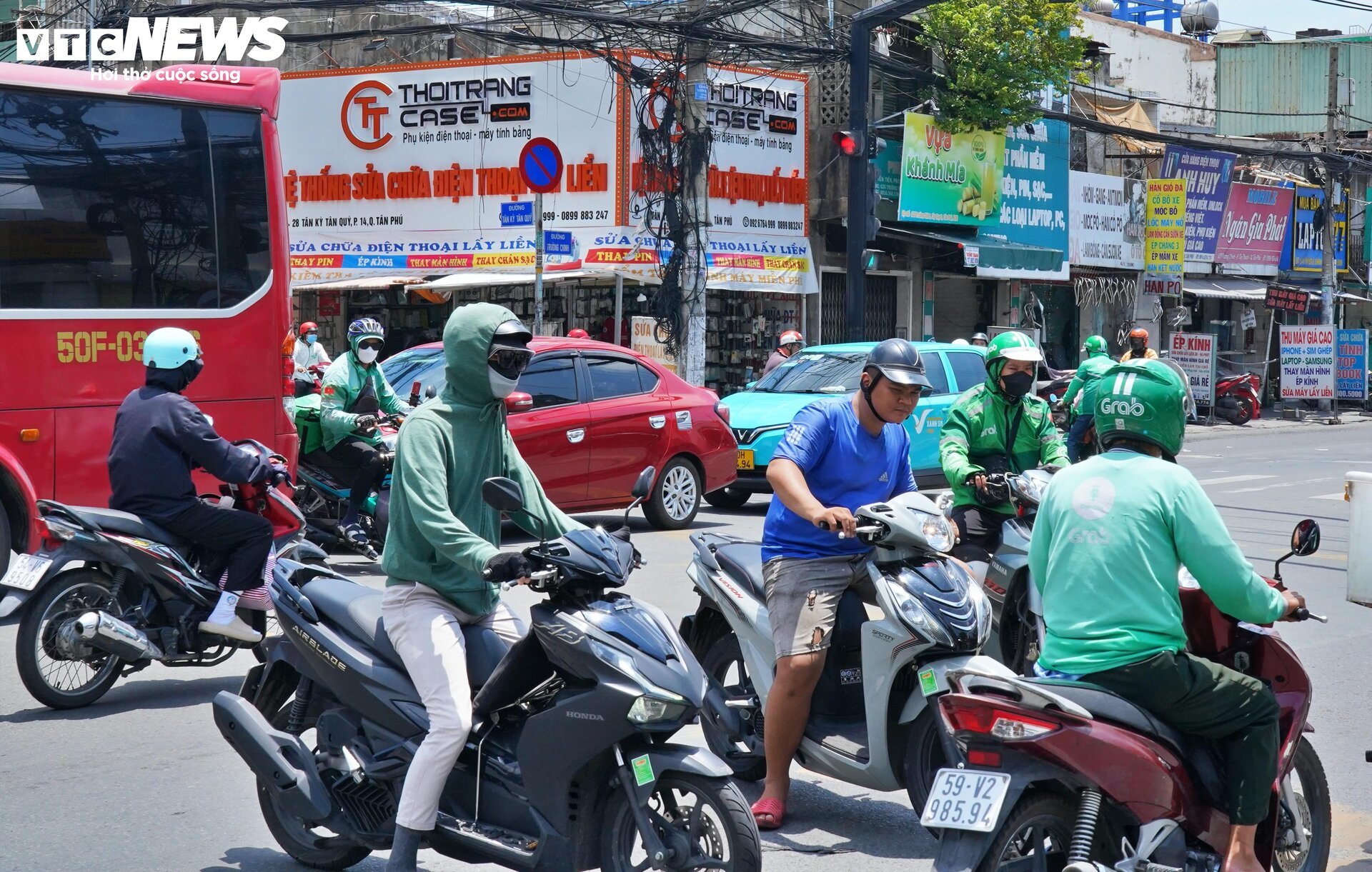 Cận cảnh 'nút thắt cổ chai' ở TP.HCM được đề xuất chi 4.500 tỷ mở rộng- Ảnh 7.