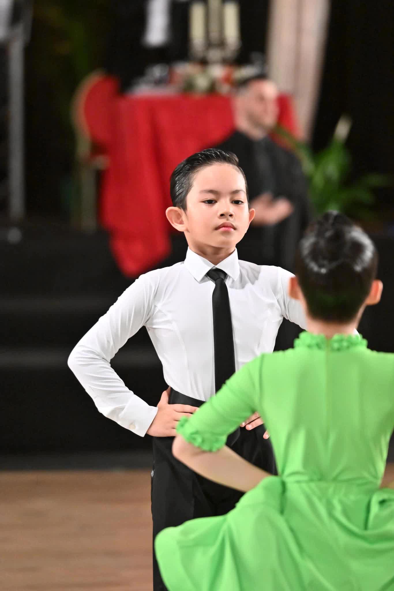 Con trai kiện tướng Dancesport nhảy vài phút khiến ai nấy "lạc nhịp", "con nhà nòi" nhưng phải đánh đổi bằng mồ hôi, công sức- Ảnh 1.