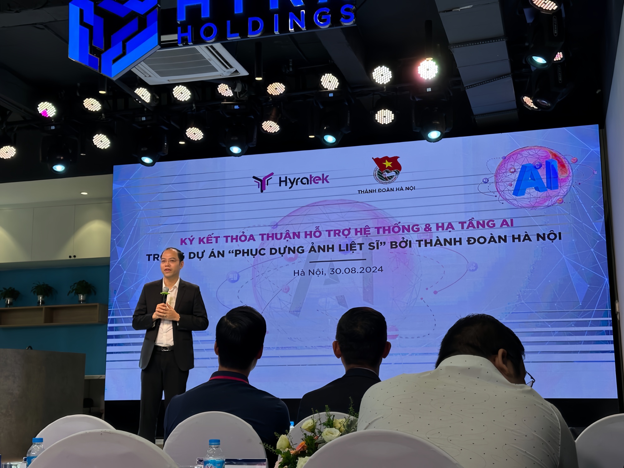 Hyratek và Qualcomm hợp tác chiến lược về AI, đồng hành cùng dự án "Phục dựng ảnh liệt sĩ" của Hà Nội- Ảnh 3.