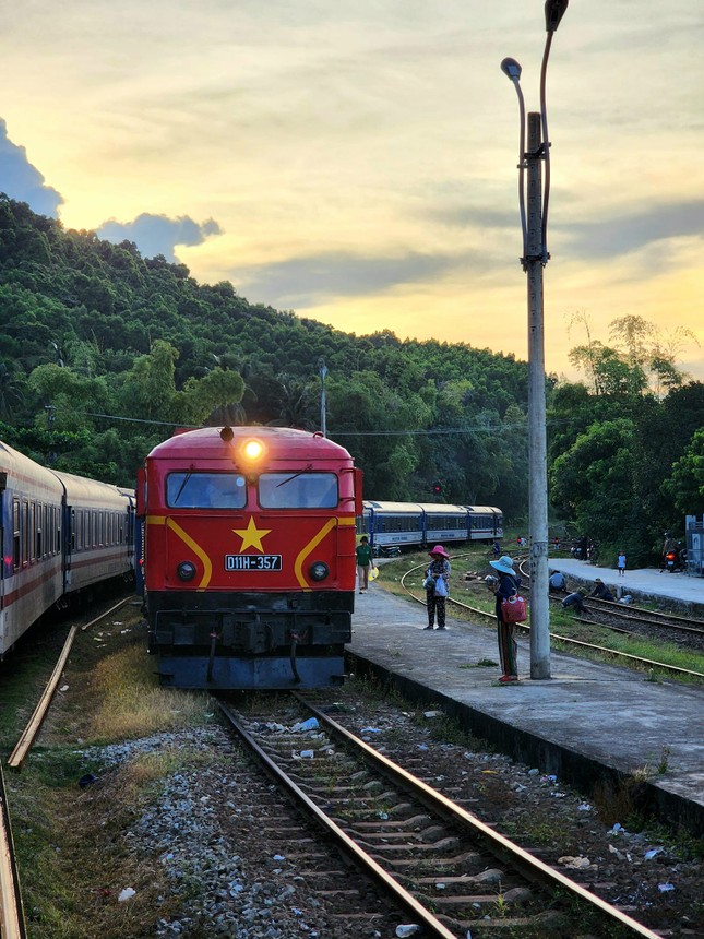 Khách đi tàu hỏa tăng mạnh, đường sắt 'cháy vé' dịp 2/9- Ảnh 6.