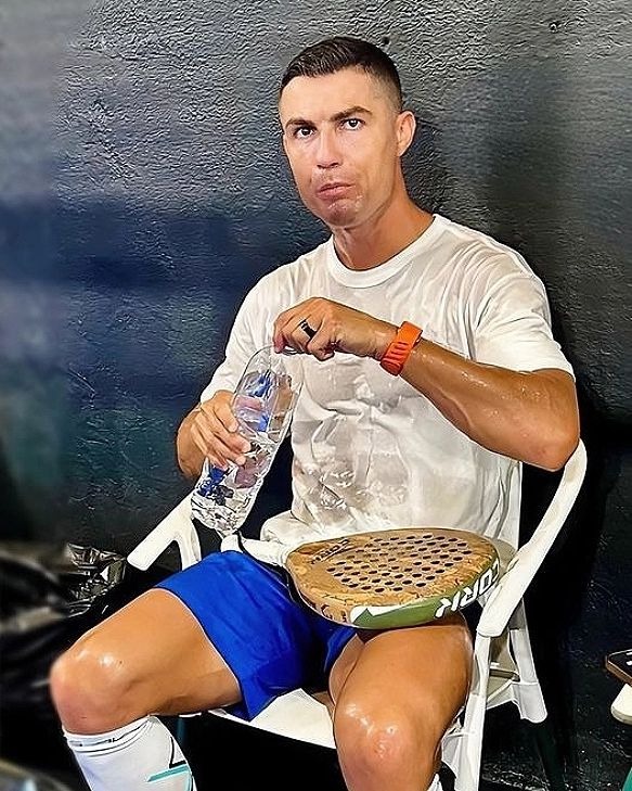 Tạm xa bóng đá, Ronaldo say mê môn thể thao nhìn qua tưởng là pickleball, quyết định xuống tiền làm một điều lớn lao- Ảnh 1.