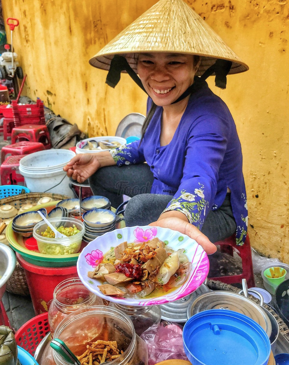 Hàng bánh bèo được khen 