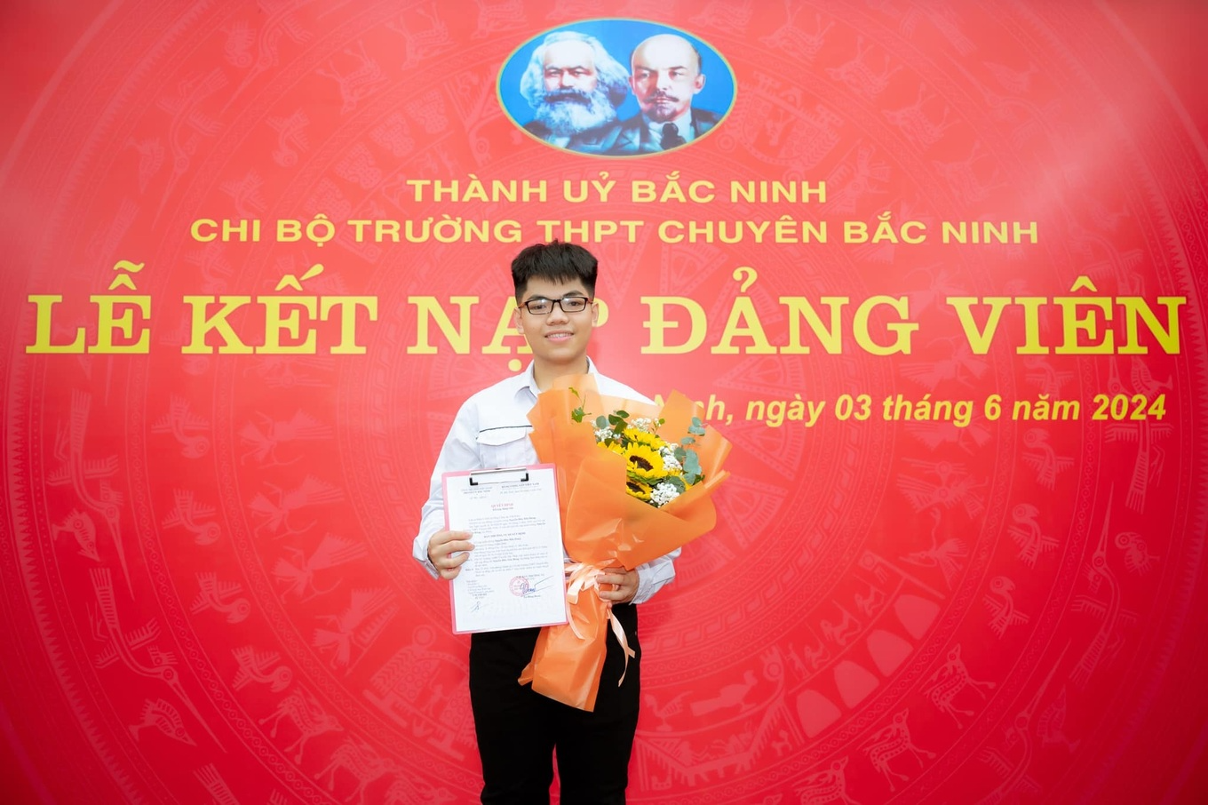 Từ cậu học trò mê những phản ứng hoá học đến huy chương vàng Olympic quốc tế- Ảnh 4.