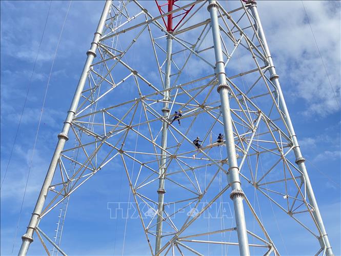 Đường dây 500kV mạch 3 giai đoạn nước rút - Bài 1: Gió và lốc cản bước tiến- Ảnh 1.