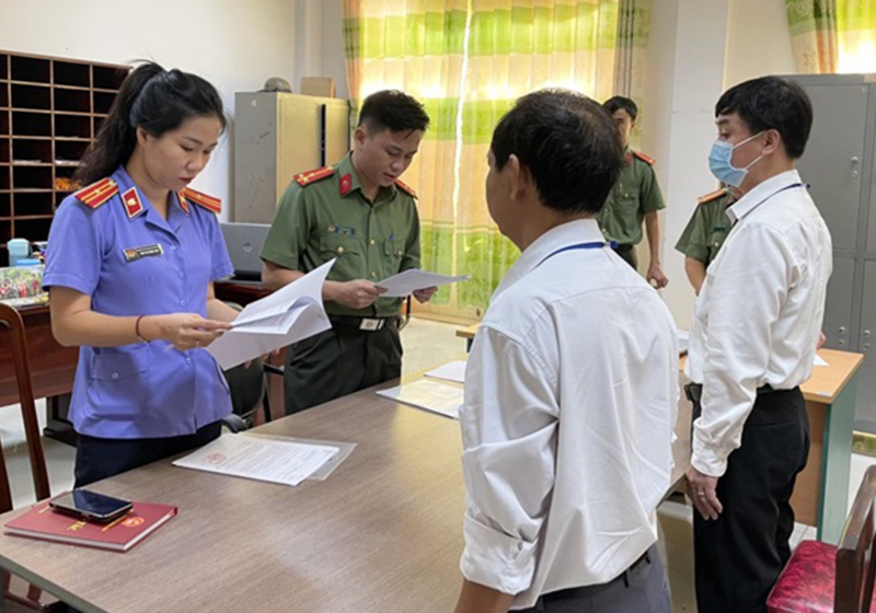 Thông tin mới vụ khởi tố cựu Giám đốc Sở, Chi cục phó; Giám đốc, Trưởng phòng Đăng kiểm...- Ảnh 3.