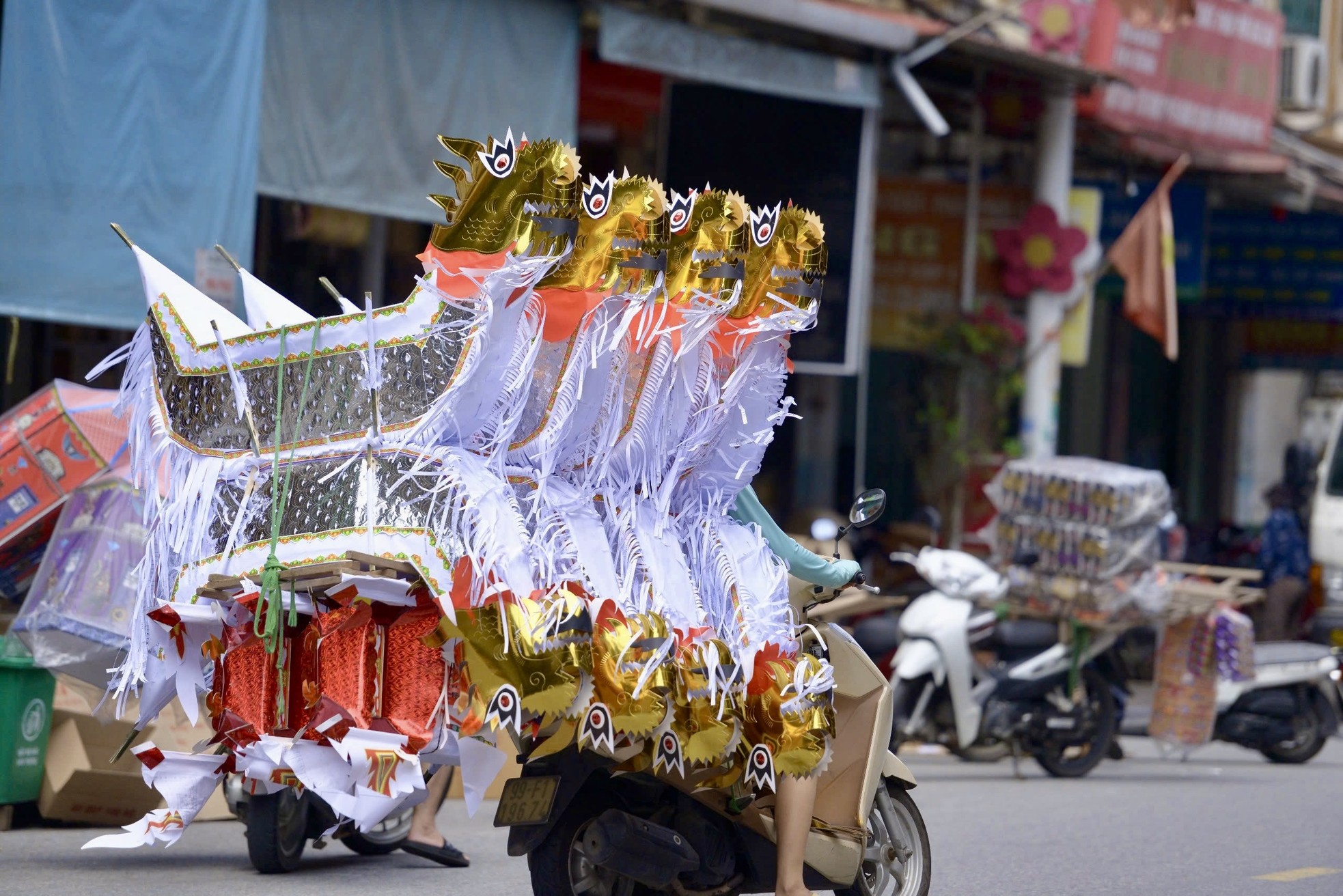 Biệt thự, xe sang cho người cõi âm lên kệ phục vụ Rằm tháng 7- Ảnh 20.