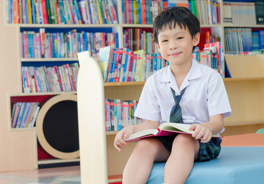 Cậu bé 15 tuổi nói thẳng: Bắt một đứa trẻ đọc sách chẳng khác nào ‘trừng phạt’, áp dụng phương pháp của ĐH Stanford, chúng con sẽ buông điện thoại và cầm sách!- Ảnh 1. Cậu bé 15 tuổi nói thẳng: Bắt một đứa trẻ đọc sách chẳng khác nào ‘trừng phạt’, áp dụng phương pháp của ĐH Stanford, chúng con sẽ buông điện thoại và cầm sách!- Ảnh 1.