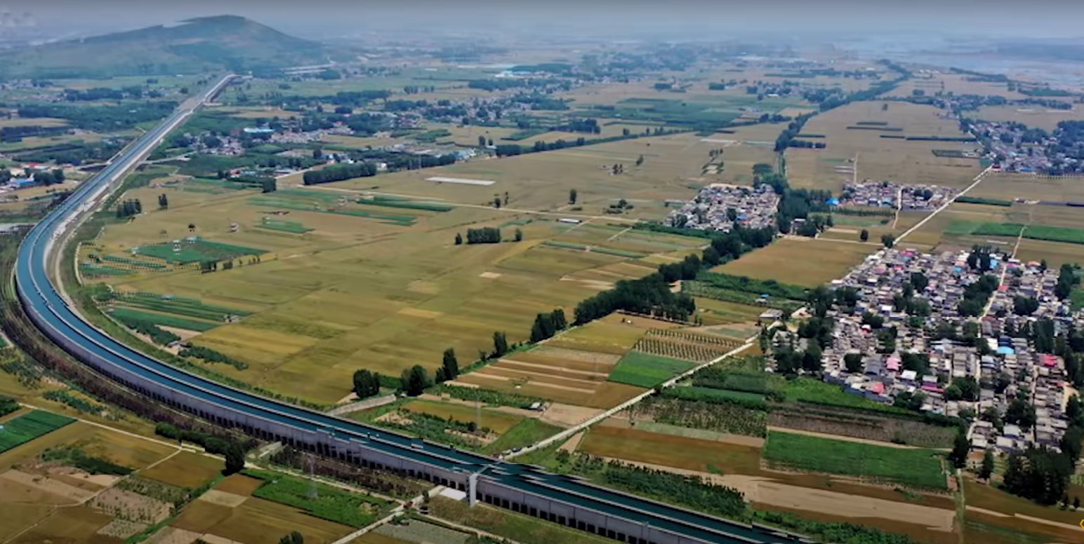 Xây dòng sông nhân tạo có đoạn chảy giữa lưng chừng trời, Trung Quốc khiến thế giới kinh ngạc với siêu công trình dẫn nước ngược về phía bắc: Chiều dài hàng nghìn km, nguồn sống cho triệu người- Ảnh 7.