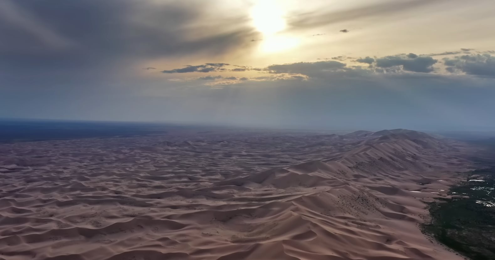 Xây dòng sông nhân tạo có đoạn chảy giữa lưng chừng trời, Trung Quốc khiến thế giới kinh ngạc với siêu công trình dẫn nước ngược về phía bắc: Chiều dài hàng nghìn km, nguồn sống cho triệu người- Ảnh 2.