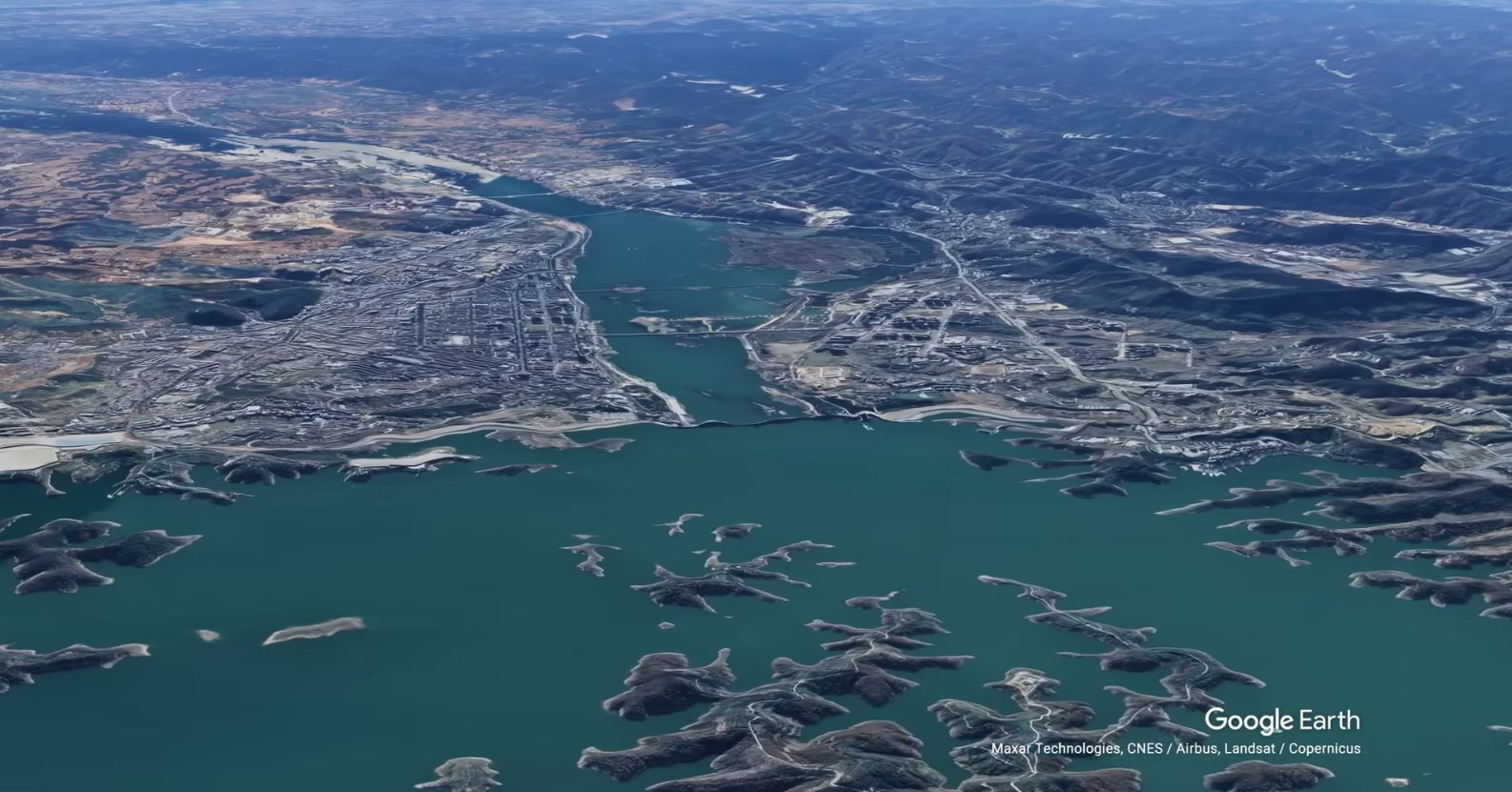 Xây dòng sông nhân tạo có đoạn chảy giữa lưng chừng trời, Trung Quốc khiến thế giới kinh ngạc với siêu công trình dẫn nước ngược về phía bắc: Chiều dài hàng nghìn km, nguồn sống cho triệu người- Ảnh 6.