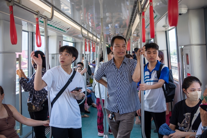 Metro Nhổn - ga Hà Nội bắt đầu đón những vị khách đầu tiên, nhiều trải nghiệm vô cùng thú vị!- Ảnh 32.