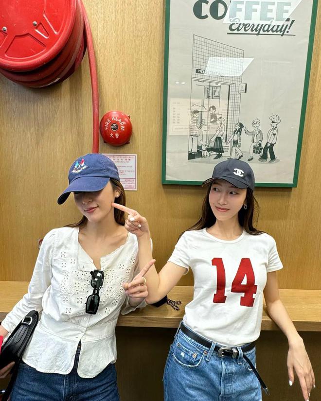 Hai phổ màu cực hiện đại và thời thượng từ Olympic Paris giúp chị em sắm đồ đẹp, nâng cao gu thời trang của mình- Ảnh 21. Hai phổ màu cực hiện đại và thời thượng từ Olympic Paris giúp chị em sắm đồ đẹp, nâng cao gu thời trang của mình- Ảnh 21.