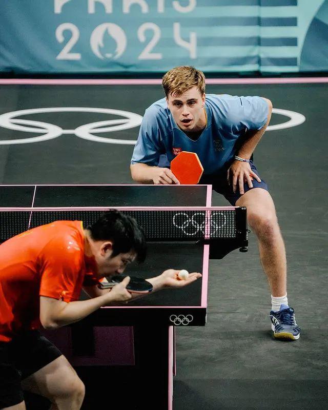 Hai phổ màu cực hiện đại và thời thượng từ Olympic Paris giúp chị em sắm đồ đẹp, nâng cao gu thời trang của mình- Ảnh 33. Hai phổ màu cực hiện đại và thời thượng từ Olympic Paris giúp chị em sắm đồ đẹp, nâng cao gu thời trang của mình- Ảnh 33.