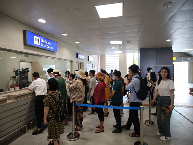 Metro Nhổn - ga Hà Nội bắt đầu đón những vị khách đầu tiên, nhiều trải nghiệm vô cùng thú vị!- Ảnh 9.