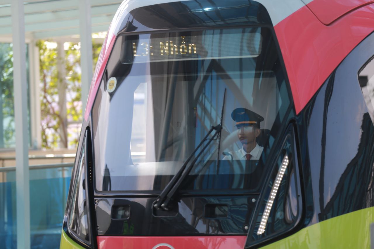 Metro Nhổn - ga Hà Nội bắt đầu đón những vị khách đầu tiên, nhiều trải nghiệm vô cùng thú vị!- Ảnh 22.