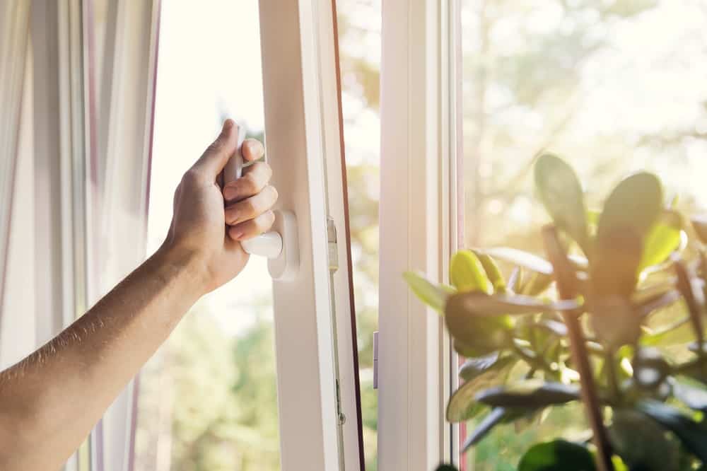 Bật điều hòa để cửa hở có sao không? Thì ra bấy lâu nay rất nhiều người hiểu sai- Ảnh 5. Bật điều hòa để cửa hở có sao không? Thì ra bấy lâu nay rất nhiều người hiểu sai- Ảnh 5.
