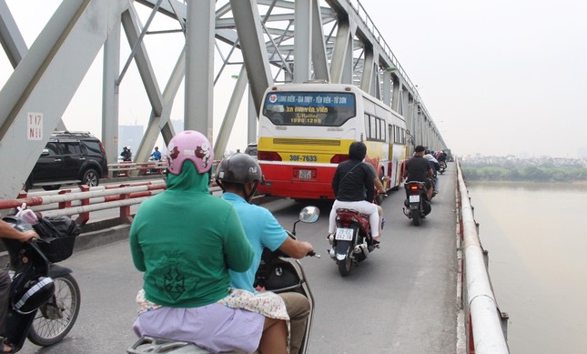 Hà Nội: Cấm nhiều loại xe qua cầu Chương Dương- Ảnh 1.