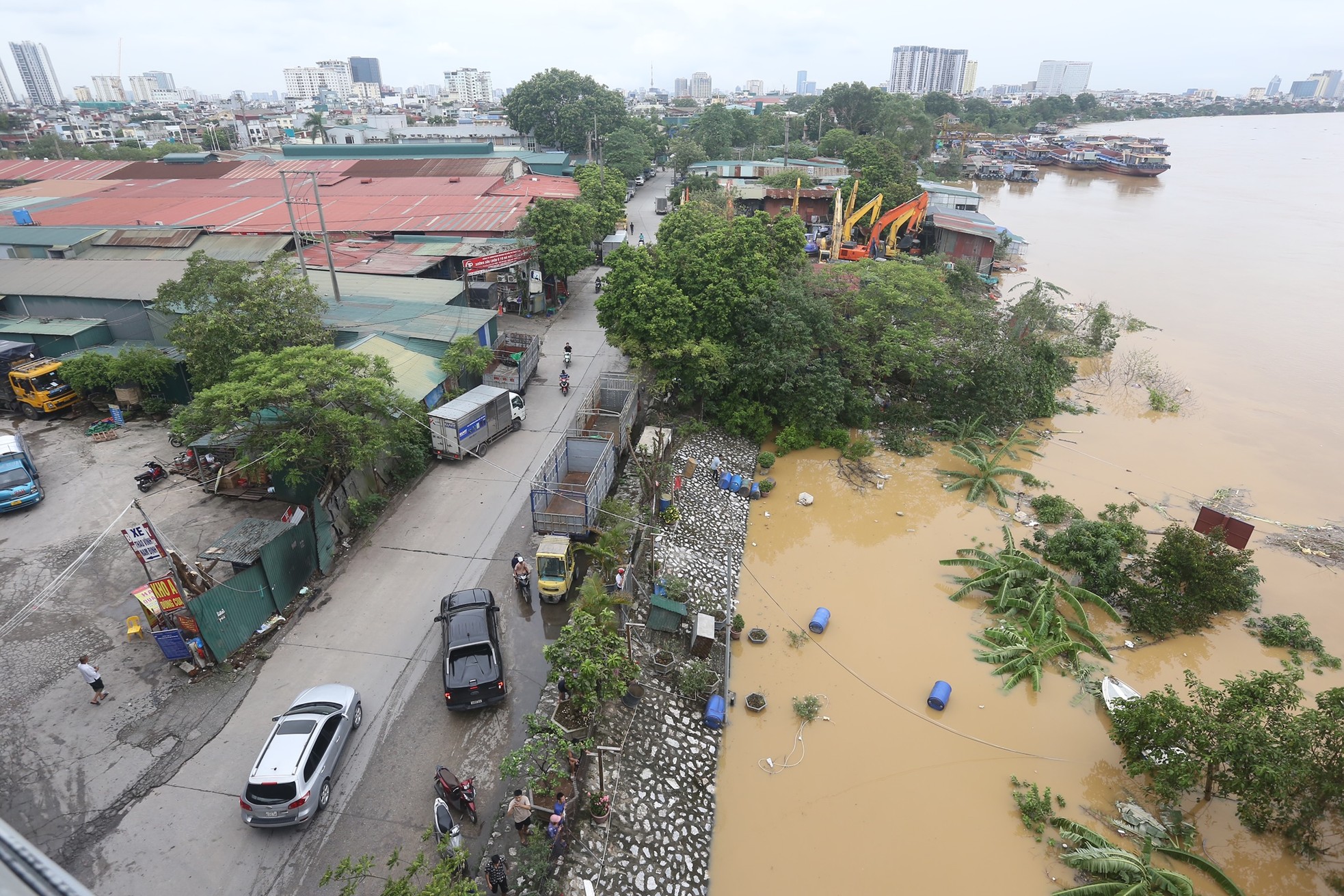 'Điểm cắm trại tuyệt vời giữa lòng Thủ đô' chìm sâu trong biển nước- Ảnh 15.