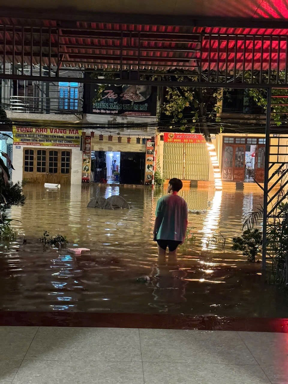 "Thất lạc" cả nhà ở Yên Bái, chàng trai chết lặng khi nhận cuộc gọi nhỡ và dòng tin nhắn từ mẹ- Ảnh 7.