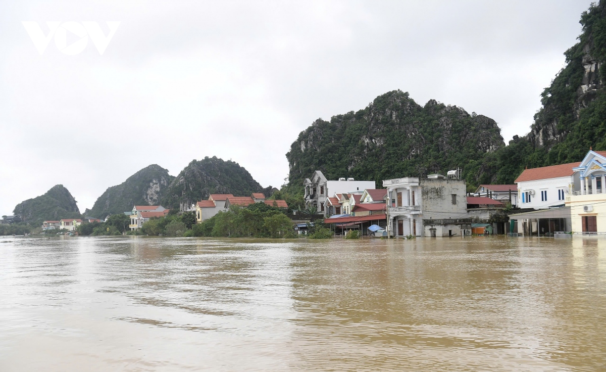 Hàng nghìn hộ dân ở Ninh Bình bị ngập nặng khi nước lũ dâng cao- Ảnh 7.