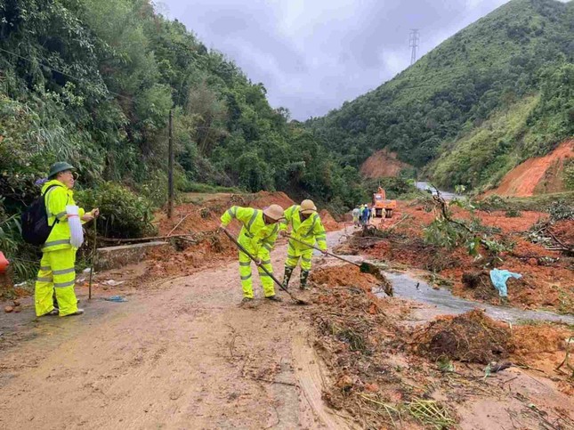 Tình hình các tuyến xe khách đi miền núi phía Bắc hiện nay- Ảnh 1.