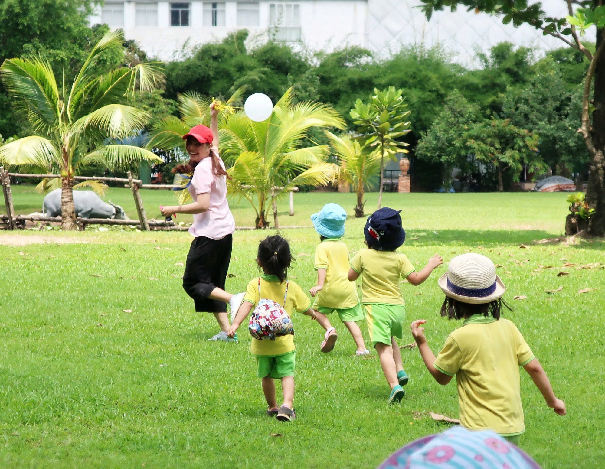 TP.HCM có 1 ngôi trường mầm non: Bé bé xinh xinh nhưng phụ huynh vẫn nhất quyết vượt 15km mỗi ngày đưa con đến học- Ảnh 18.