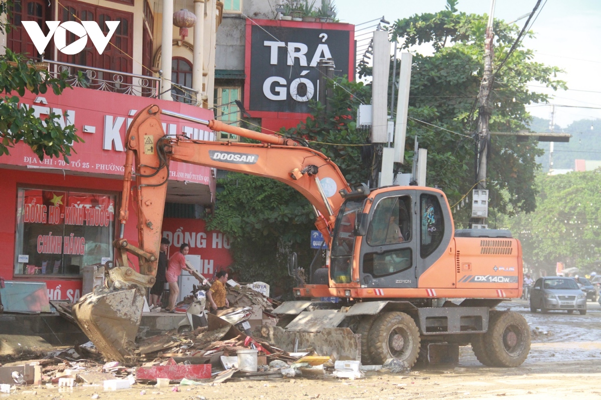 Thành phố Tuyên Quang trở lại phong quang, sạch đẹp chỉ sau 1 ngày nước rút- Ảnh 11.