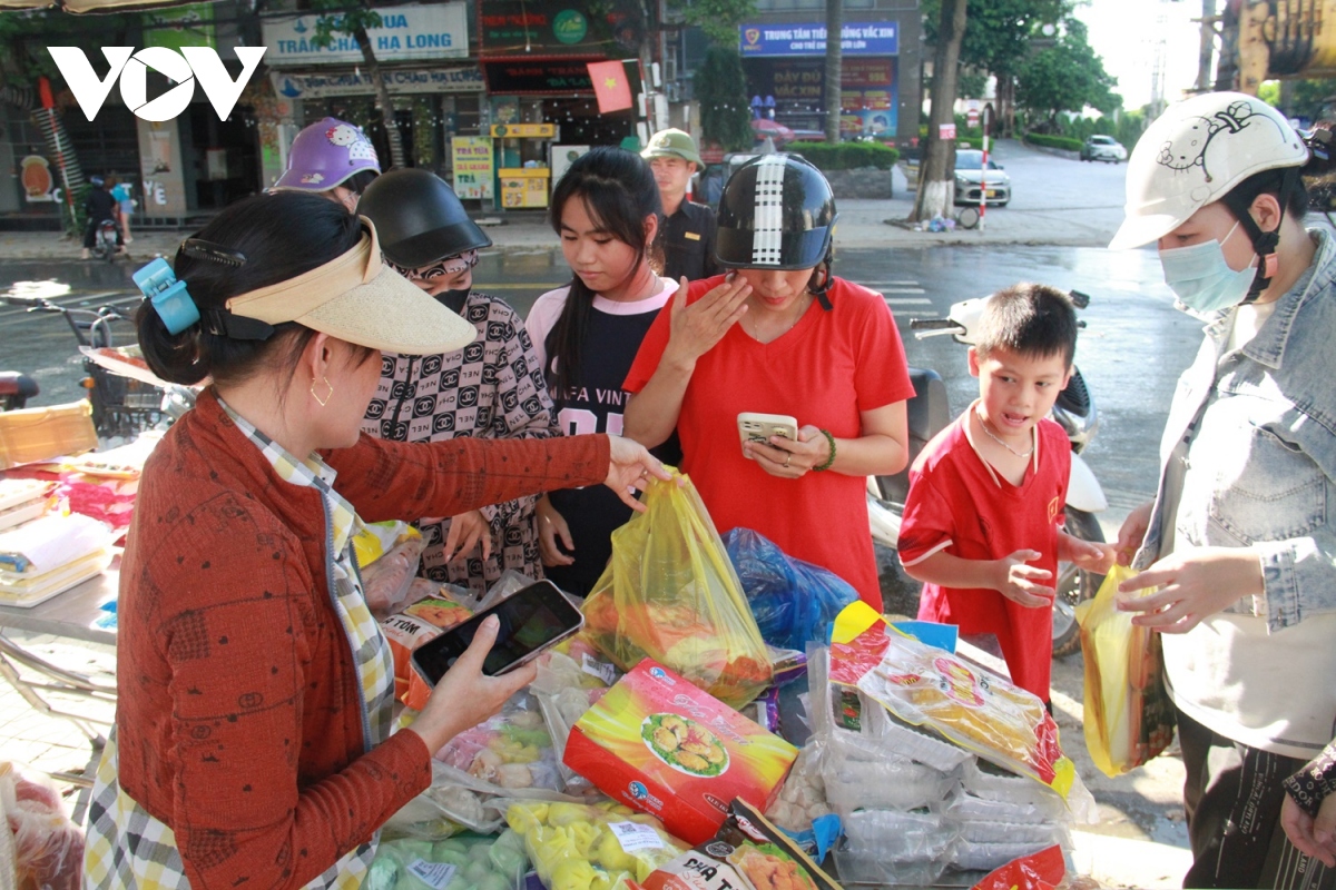 Thành phố Tuyên Quang trở lại phong quang, sạch đẹp chỉ sau 1 ngày  nước rút- Ảnh 4.