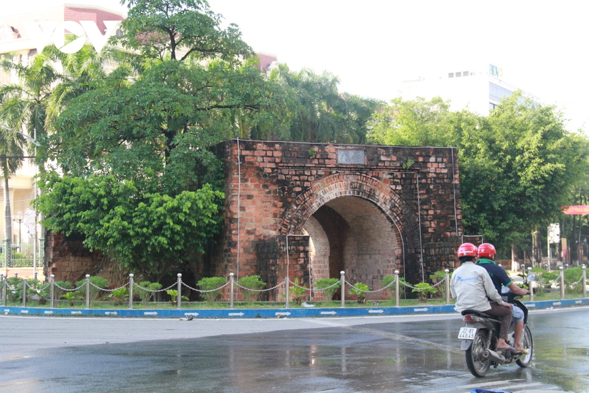 Thành phố Tuyên Quang trở lại phong quang, sạch đẹp chỉ sau 1 ngày nước rút- Ảnh 9.