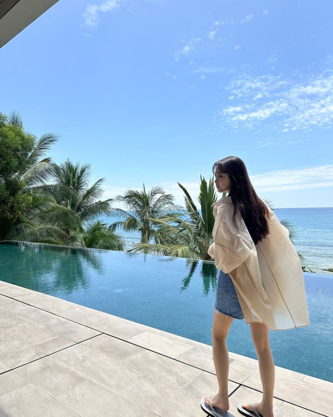 Hot: Park Bo Young check-in Nha Trang, hiếm hoi khoe ảnh đồ bơi hút cả trăm ngàn like- Ảnh 1.