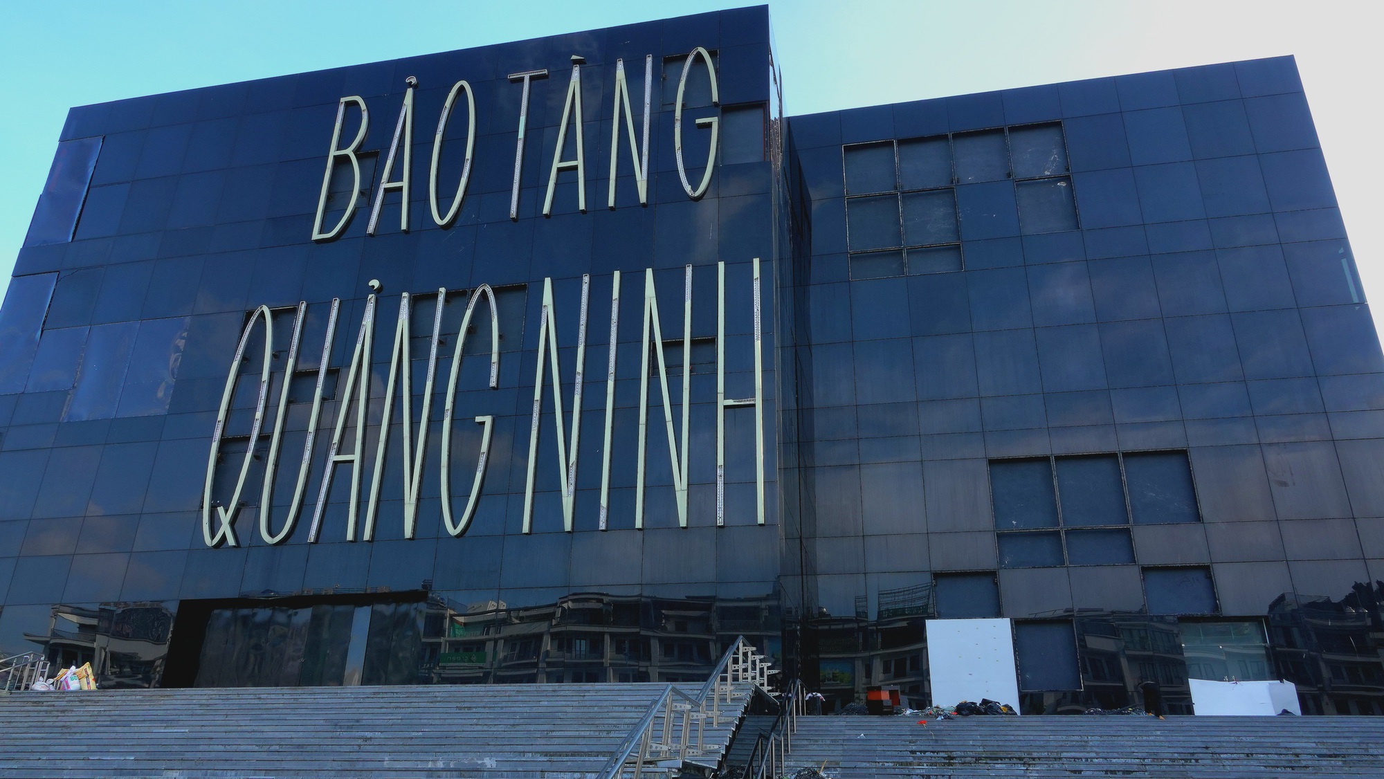 Khung cảnh Quảng Ninh sau một tuần bão Yagi càn quét: "Thủ phủ" du lịch tan tác, thiệt hại cả nghìn tỷ đồng vẫn đang vực dậy để đón khách du lịch- Ảnh 6.