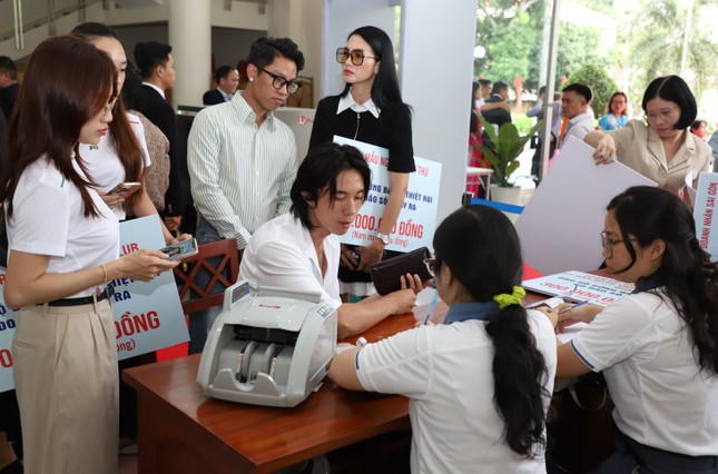 Xuất hiện nhiều 'em trai, em gái' ca sĩ Duy Mạnh trong danh sách sao kê- Ảnh 3.