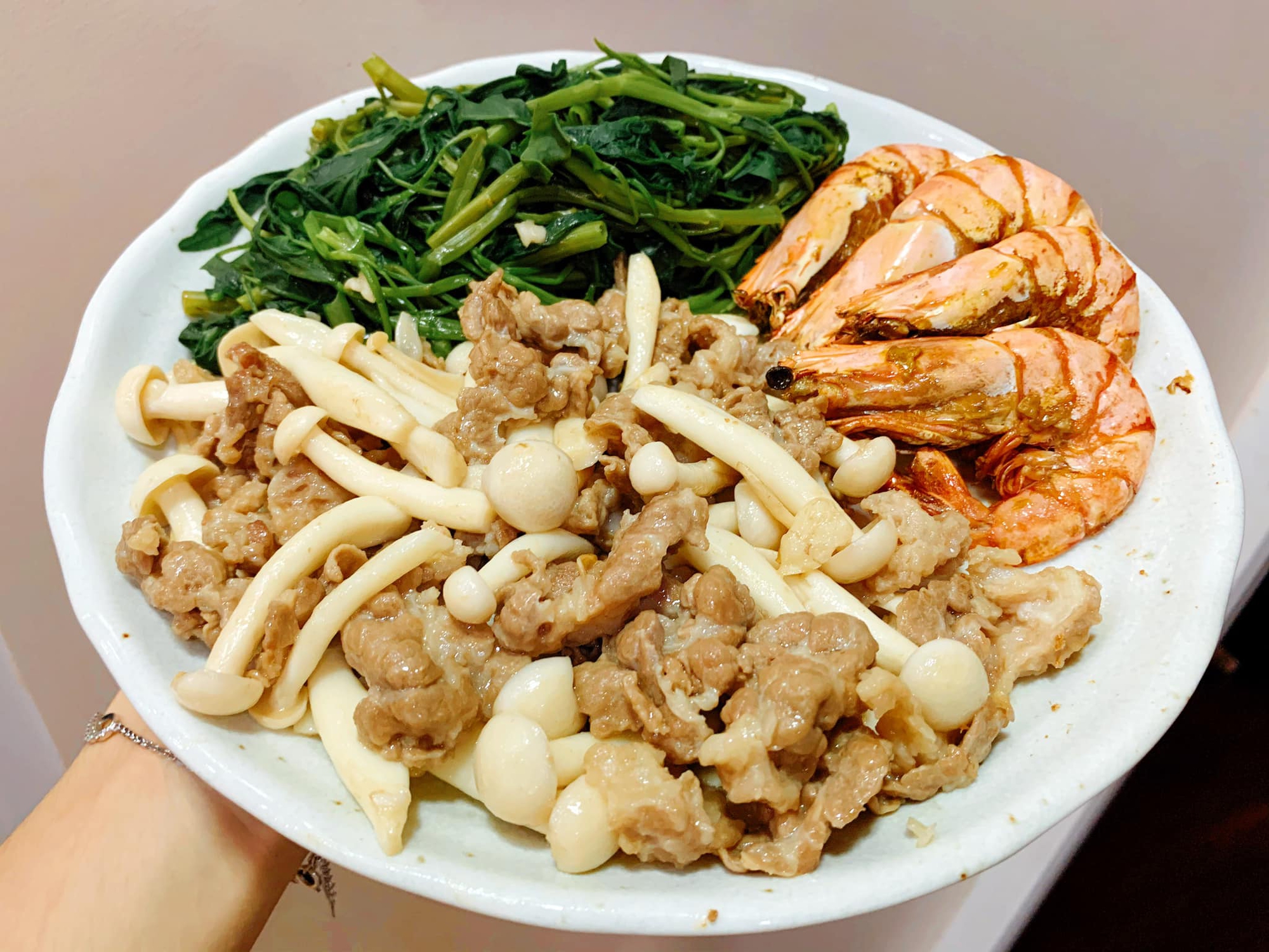 Là tín đồ ăn healthy, mẹ bỉm 2 con nói không với cơm trắng hay cháo chân giò, cơm đĩa là "chân ái"- Ảnh 14.