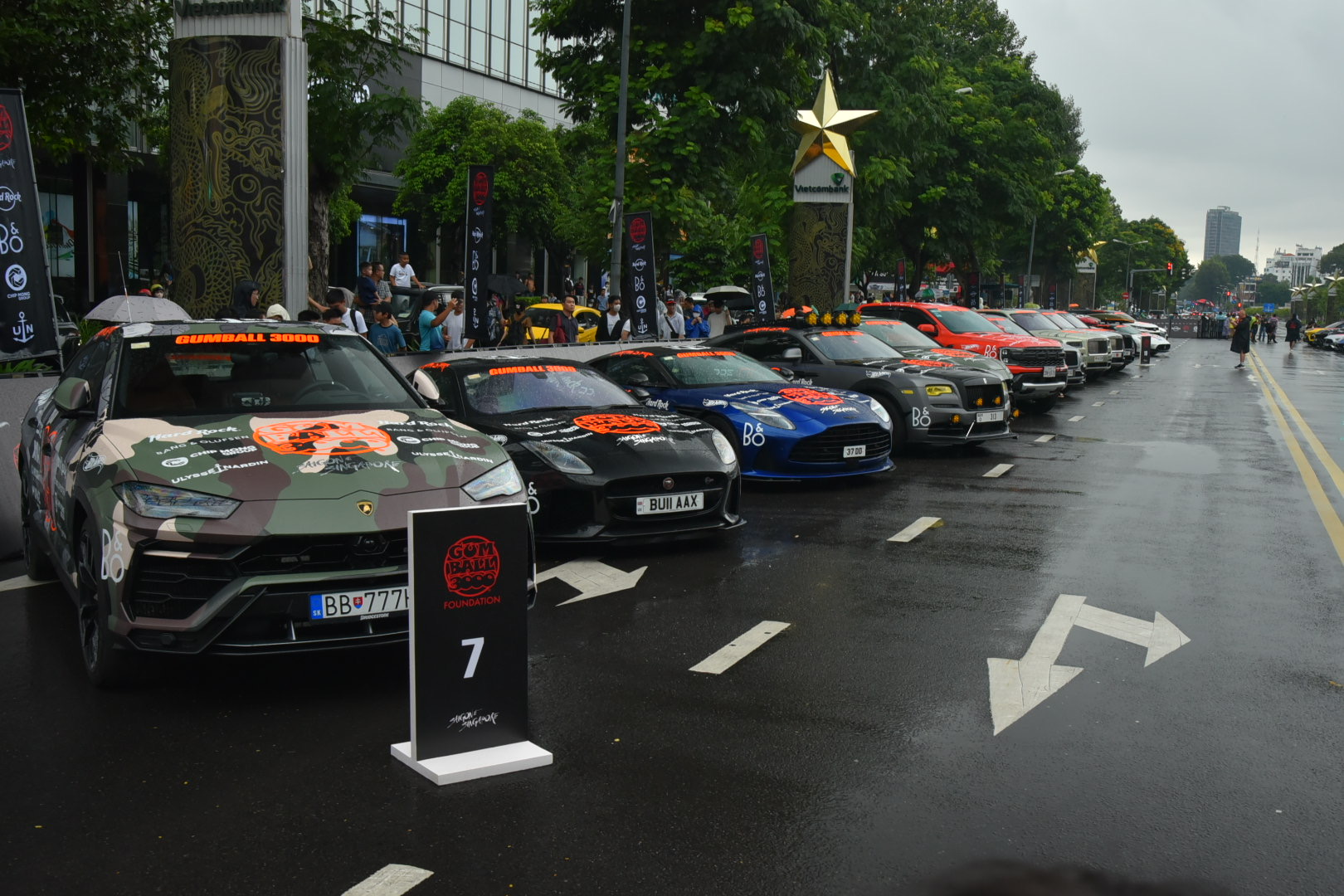 Cận cảnh dàn xe tham gia Gumball 3000: Đủ siêu xe đến siêu SUV, có cả bản giới hạn, bán tải và 2 xe VinFast- Ảnh 2.