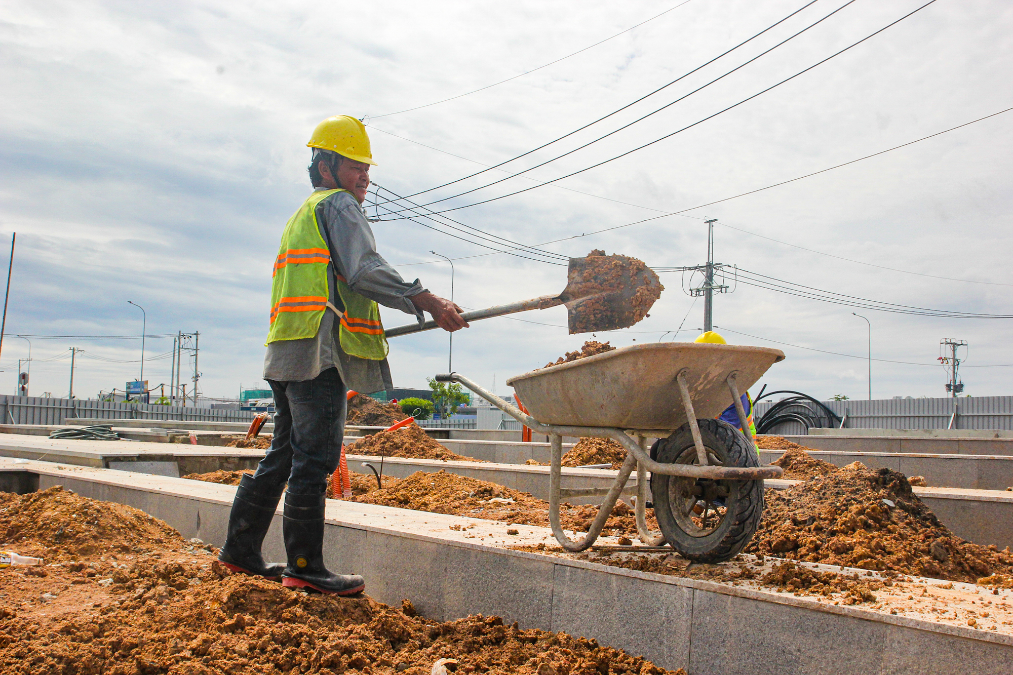 Toàn cảnh công trường xây dựng khu công nghiệp rộng gấp rưỡi quận 1, có siêu nhà máy 1,3 tỷ USD- Ảnh 6.